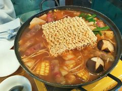 泡菜肥牛锅-西堤复合时尚餐厅