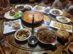 -亮欢寨酸汤鱼(沙冲路店)