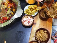 -重庆故事姊妹老火锅(财经学院店)