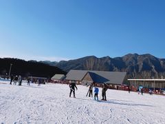 -十三陵雪世界滑雪场