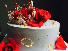 红玫瑰气质款皇冠生日蛋糕-艾加柒克蛋糕茶歇甜品台(春熙路店)