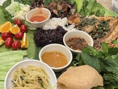 -沐毫傣泐云南菜孔雀宴•手抓饭傣味烧烤(曼听公园店)