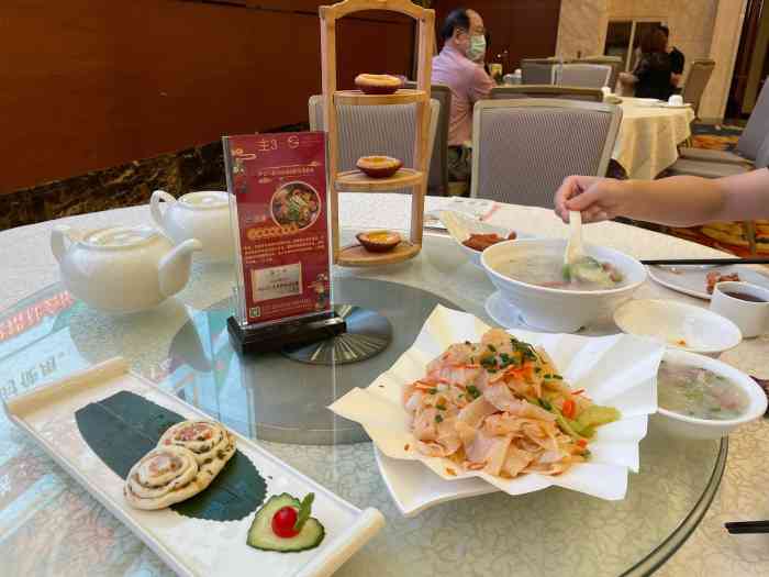顺德人家食府(黄金广场店)-"酒楼分好几个厅,茶位费按不同的厅计费,大