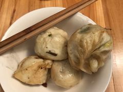 -依云煎包店