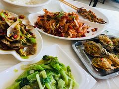 -覃记海鲜美食餐厅