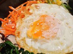 传统石锅拌饭-唯成•韩国炭火烤肉 유성고기