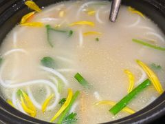 云南过桥米线-云海肴·汽锅鸡·云南菜(高德置地店)
