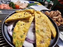 -山野的朋友露营炭火烤肉