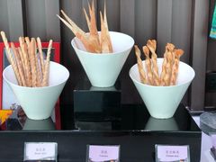 -亚洲国际大酒店·云顶阁旋转自助餐厅