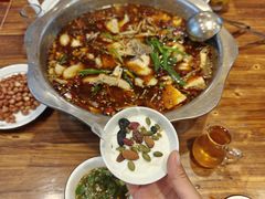 -乡土特色.冷锅鱼.牦牛肉汤锅