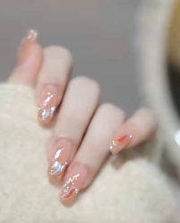 -悦指间美甲美睫