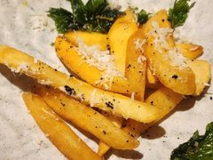 -MONICH牛排融合餐厅(和义大道购物中心店)