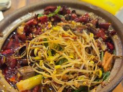 -有红鸡毛店·砂锅菜(抚琴夜市店)
