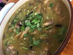 -凤百年大骨鸡饭庄