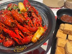 -肥肥虾庄·金牌油焖大虾(汉街SKP店)