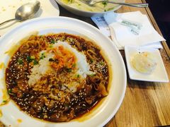 -玛格萝妮(汇智国际商业中心店)