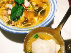 酸鲜金汤鱼片-中西名菜(增城万达广场店)