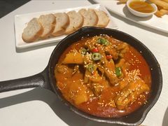 恶魔鸡翅锅-海石湾餐厅·清真Traveler(滨江道店)