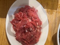 -牛满溢·自助潮汕鲜牛肉火锅(龙汇路店)
