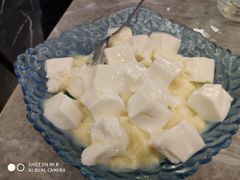 玉脂冰清上面的杏仁豆腐-鼎泰丰(国贸商城店)