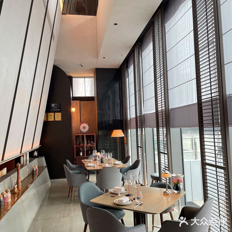黑珍珠2022|浪漫又精致牛排家🥩黑金餐厅🍴