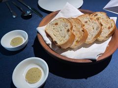 餐前全麦面包佐香草黄油-ZHAO赵·牛扒坊(仁和新城店)