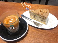 洋梨甘栗奶油蛋糕-black rainbow coffee
