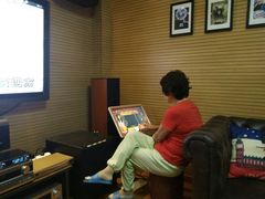 -小草屋轰趴馆别墅派对新场团建家庭聚会