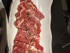 -山川小町·极番烧肉(新地假日广场店)