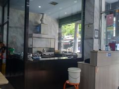 -白翔甜食店