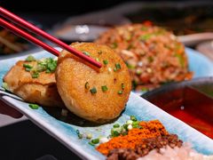 -伴山牛贵州黄牛肉火锅·苗疆非遗艺术餐厅(上海首店)