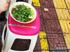 -啊墨江牛烂烀米线