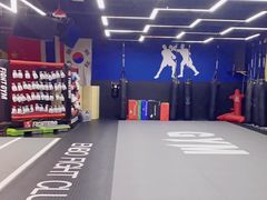 -成杰格斗·拳击·柔术·防身术(建设路店)