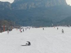 -济南卧虎山滑雪场