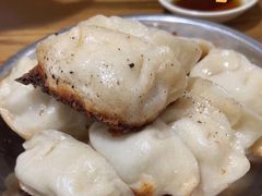 -黄阿姨锅贴大王(万航渡路店)