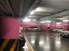 -白玉兰广场停车场