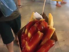 -席娜卡琳火车铁道夜市