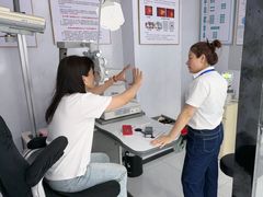 -光明眼镜·蔡司授权(徐泾店)