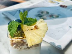 椰林烤菠萝谷物椰酸奶-The Rug Cafe(王府中环店)