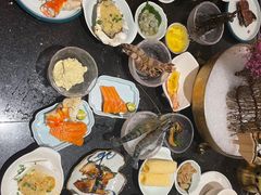 -半岛翡丽海鲜自助餐厅(观风亭店)