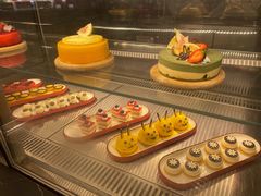 甜品档-月色西餐厅·海鲜刺身·烧烤(科学城保利郡雅酒店)