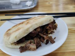 火烧夹肉-清真-戏楼王记牛肉面