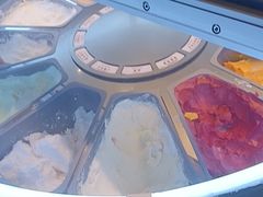 -东方红海鲜百汇(国际大厦店)