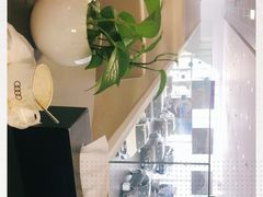 -上海冠松华奥奥迪4S店(张江店)