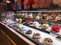 面包甜点陈列柜-巴黎贝甜(大宁国际商业广场店)