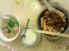 牛腩啫肠煲&云吞面&双皮奶-玲又珑美食(盘福路店)