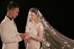 点击看大图 -挪娅婚纱摄影皇家会所