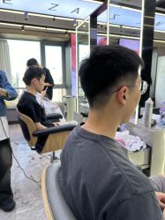 -藤野造型烫发染发