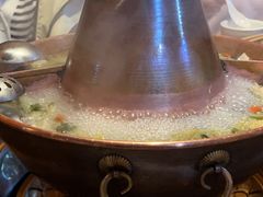 -果松木炭酸菜铜火锅·外婆参鸡汤