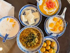 -黄氏许牛奶甜品专家(水晶街店)